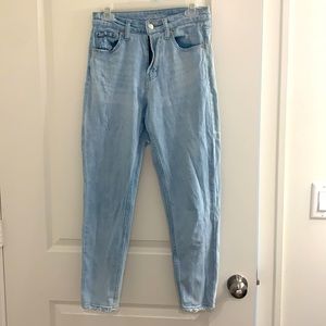 Skinny high waisted jeans